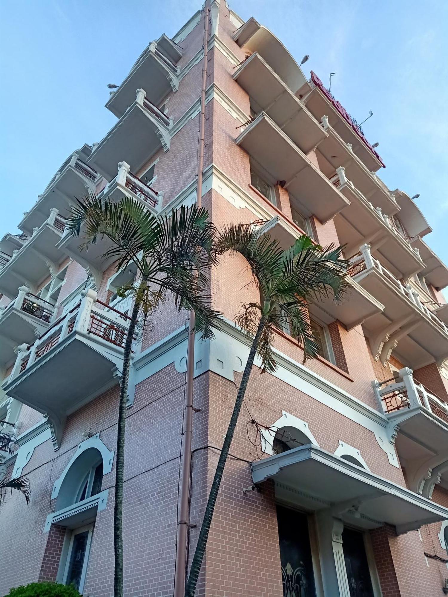Hotel Niagara Lawang Bagian luar foto