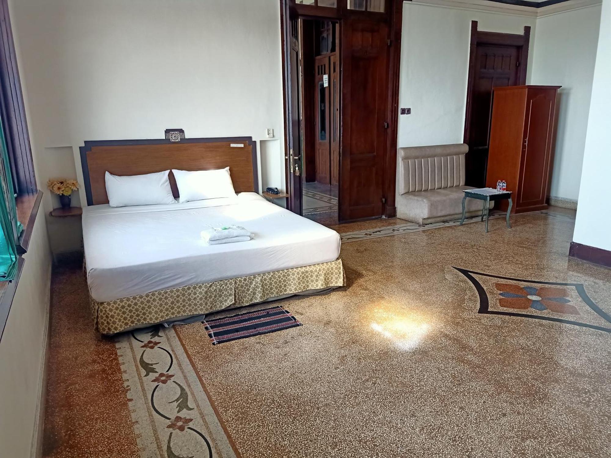 Hotel Niagara Lawang Bagian luar foto
